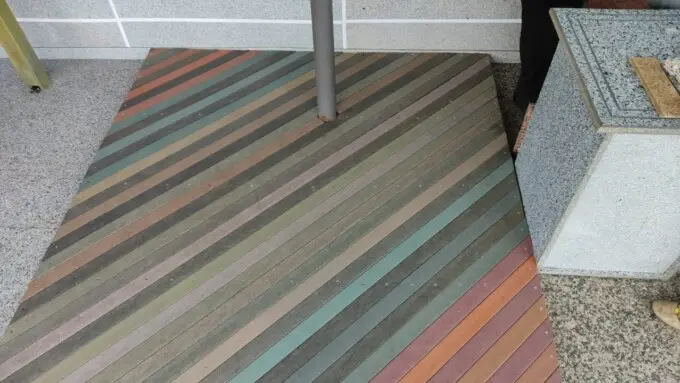 Pisos de plástico Fabricados con madera plástica